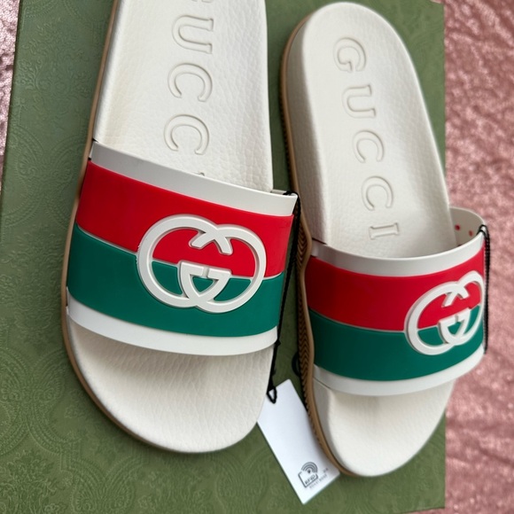 Authentic Gucci Cream Red Green Logo Interlocking G Slide Sandals Size 10 Men's - Picture 7 of 10